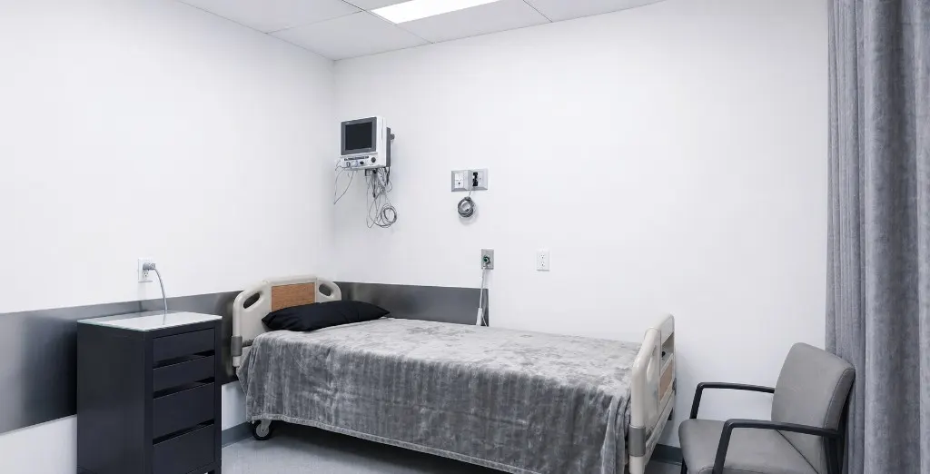 A private recovery suite at the partner clinic in Tijuana.